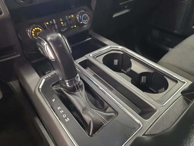 Used 2020 Agate Black Metallic Ford XLT image 27