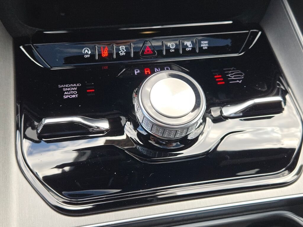 New 2026 High Gloss Black Exterior Paint Jeep Limited Reserve image 27