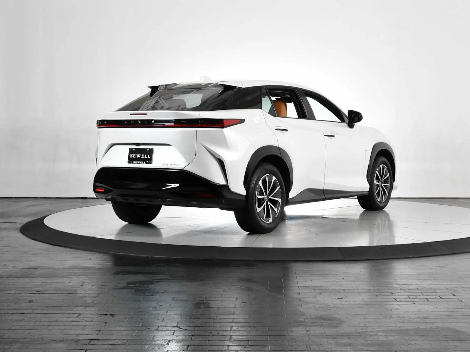 Certified Used 2024 EMINENT WHITE PEARL Lexus Premium image 5
