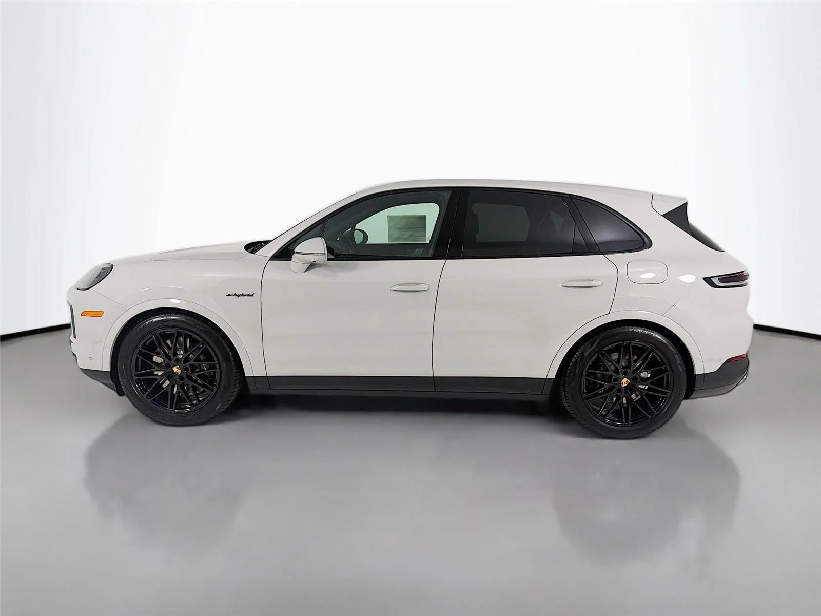 New 2026 Chalk Porsche E-Hybrid image 2