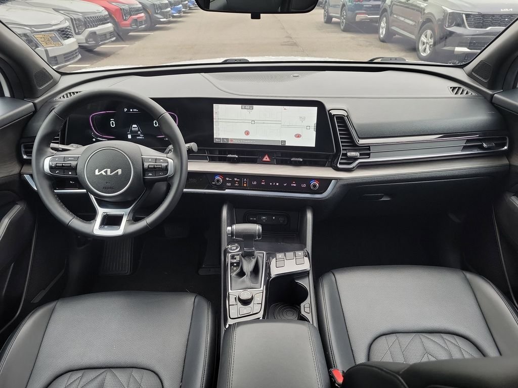 Used 2023 White Kia X-Line image 17