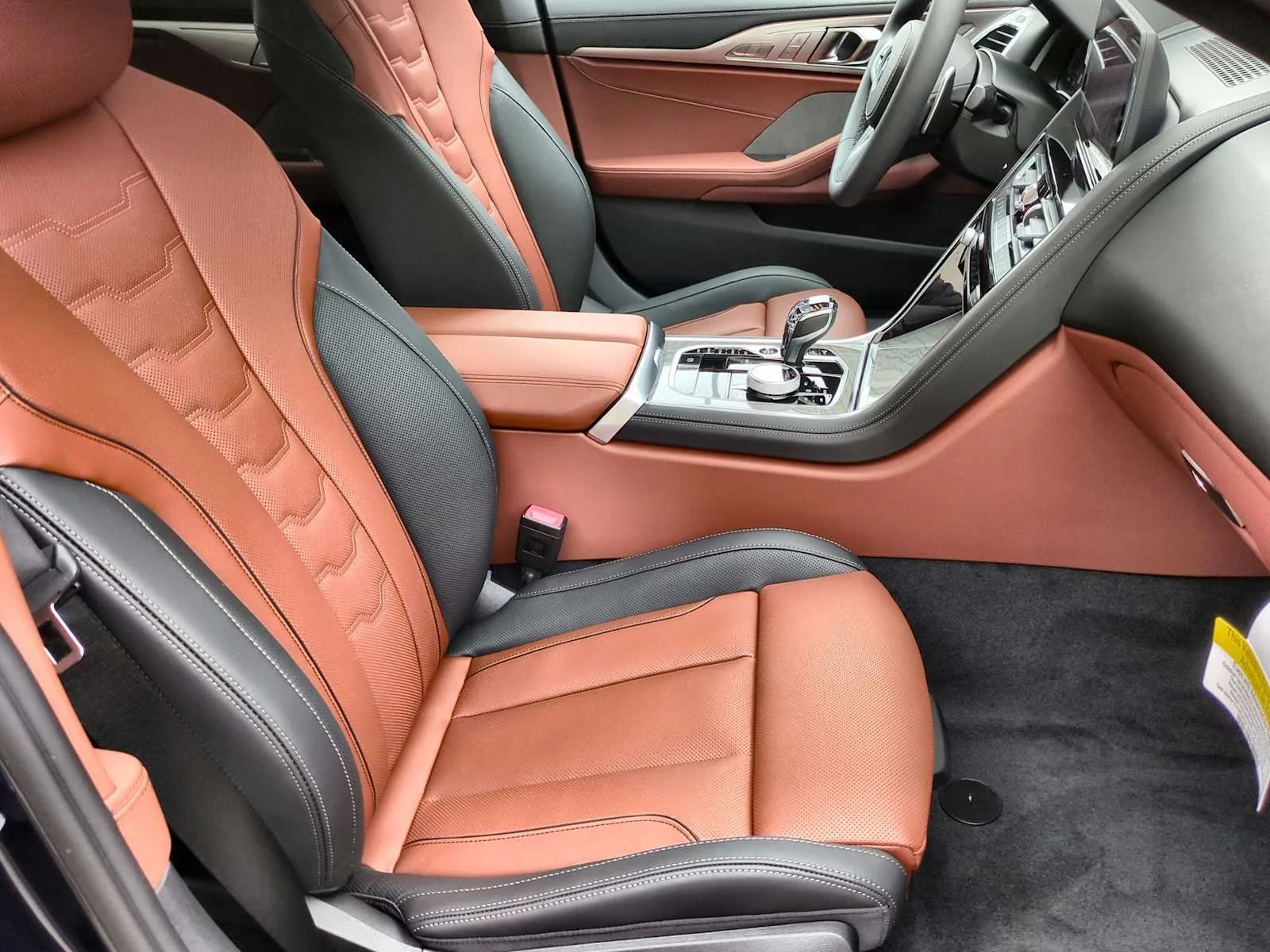 2026 BMW 8 Series 840i - Photo 23