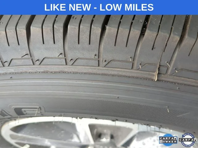 Used 2023 White Jeep Sahara image 15