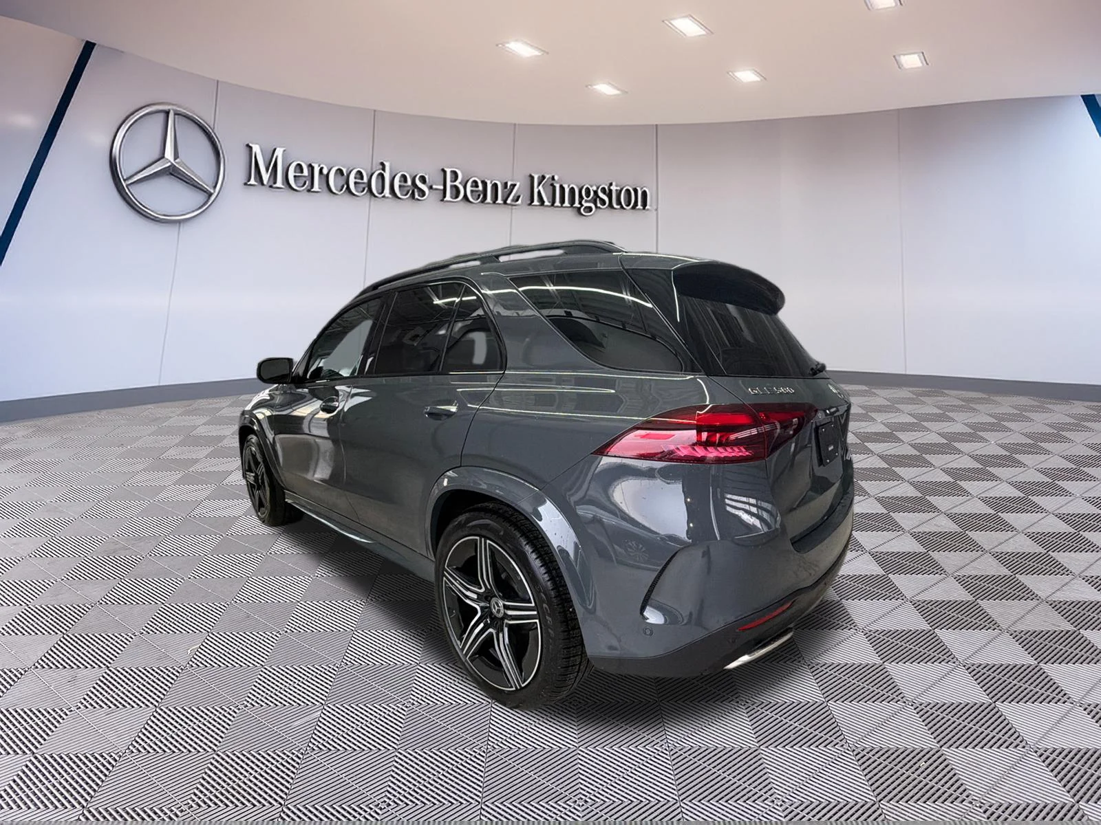 New 2026 manufaktur paint manufaktur si Mercedes-Benz GLE 580 4MATIC SUV image 8