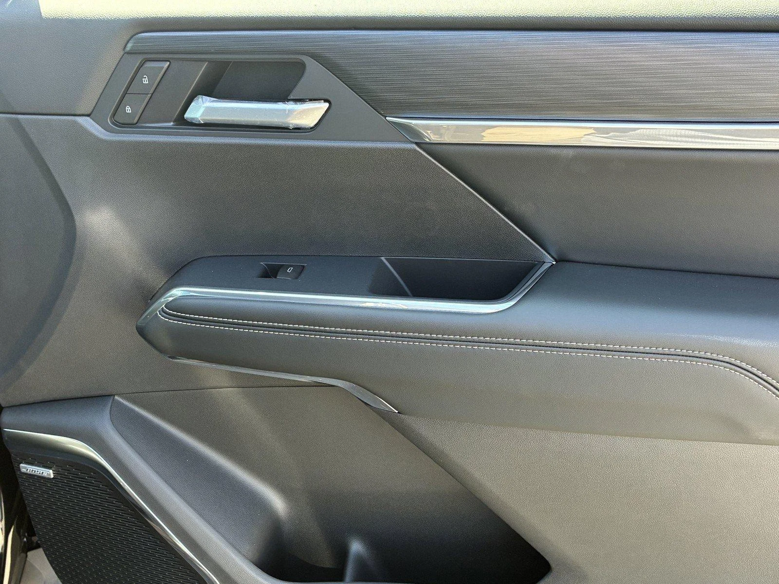 New 2026 Ebony Twilight Metallic GMC Elevation image 9
