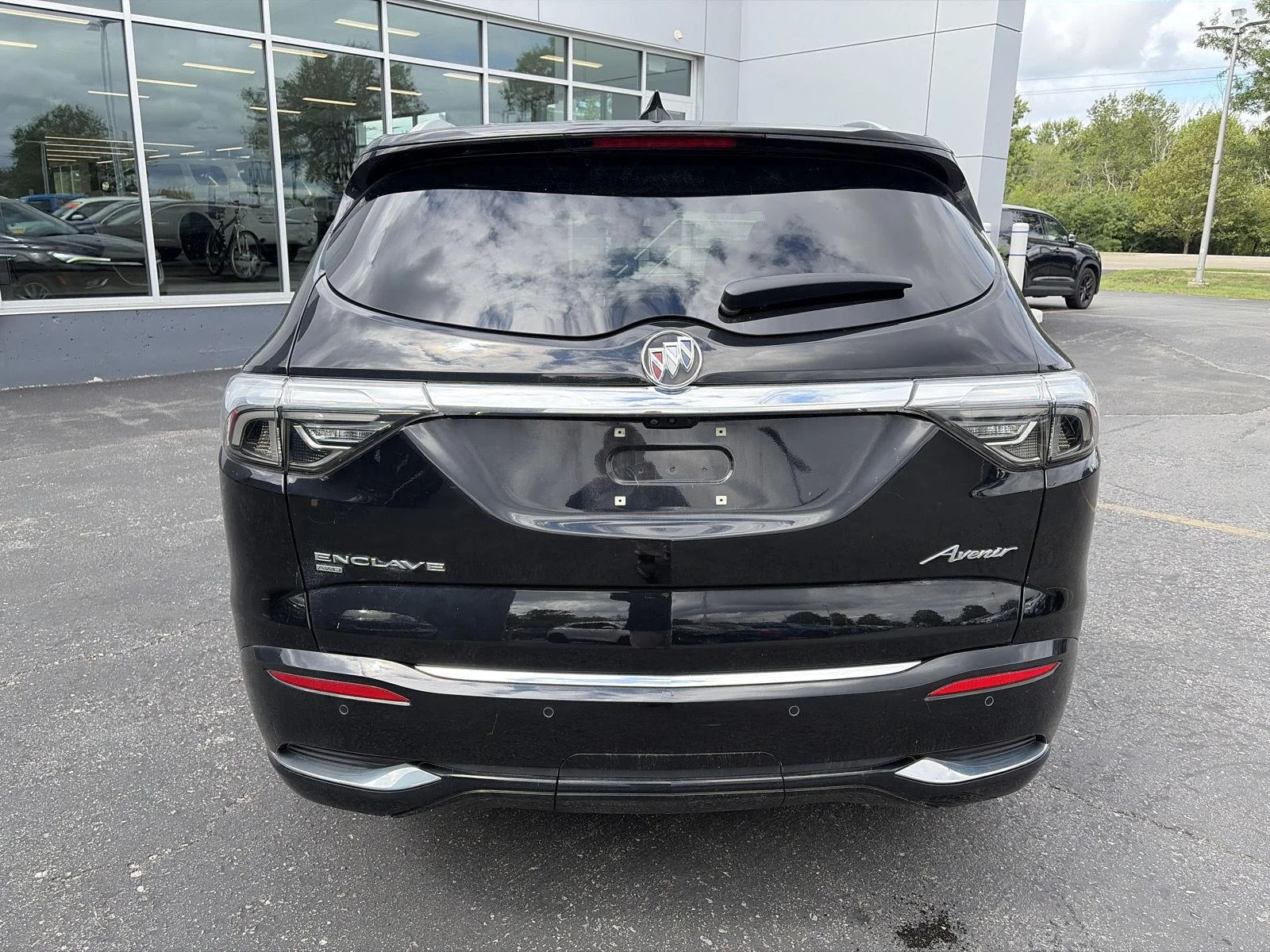 Used 2023 Ebony Twilight Metallic Buick Avenir image 6