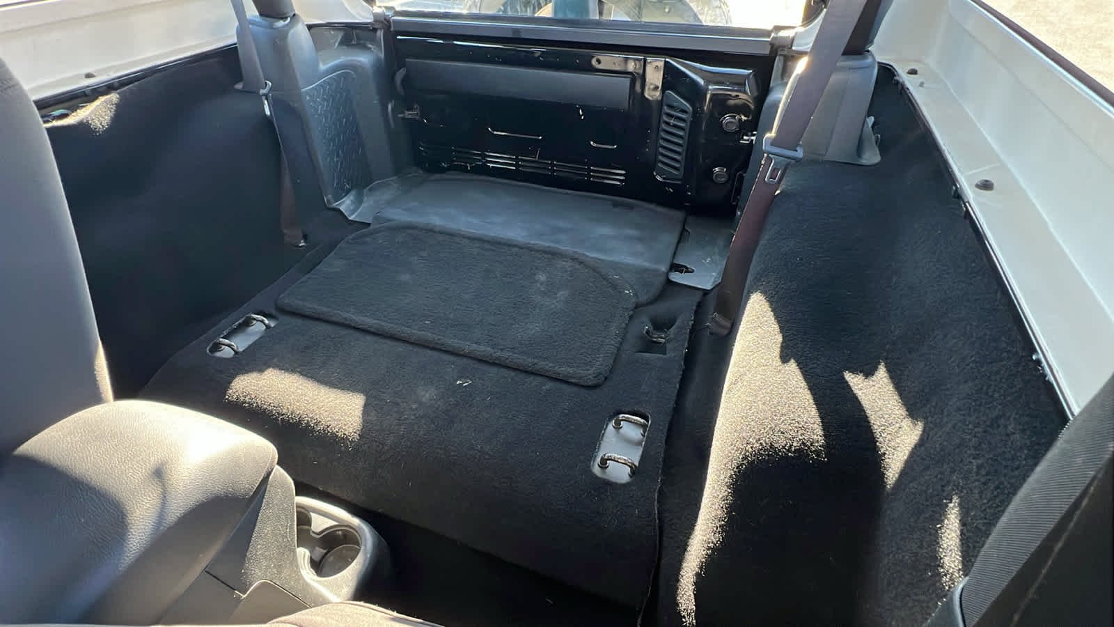 Used 2018 Black Clearcoat Jeep Sport S image 23