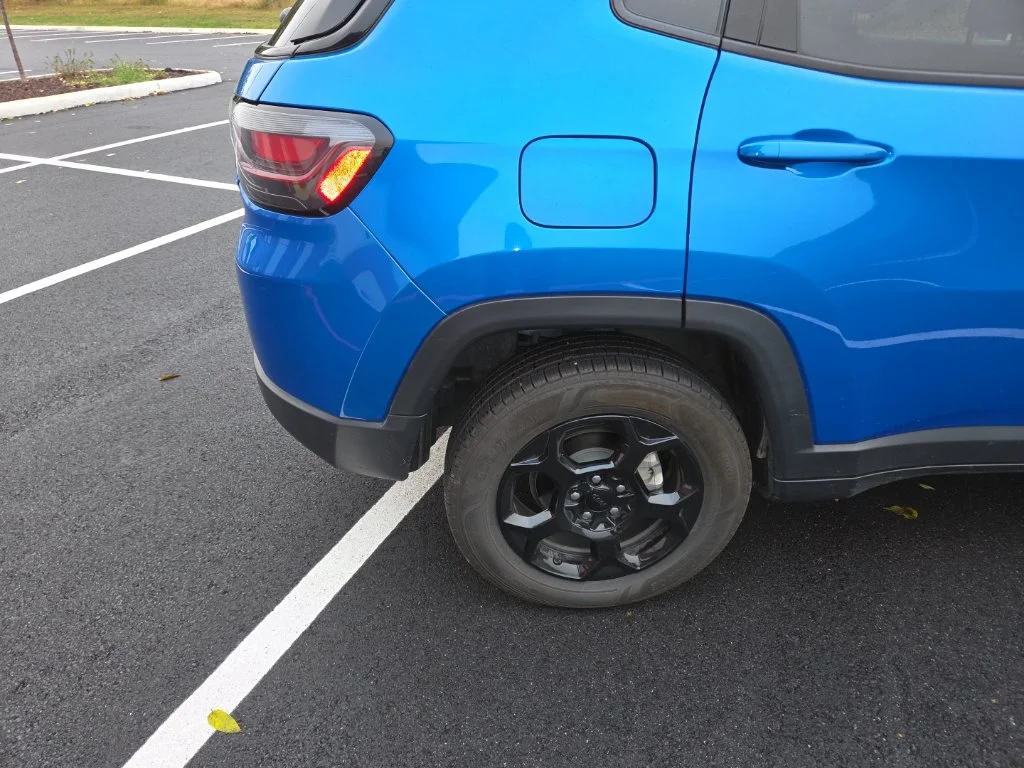 Used 2023 Blue Jeep Trailhawk image 31
