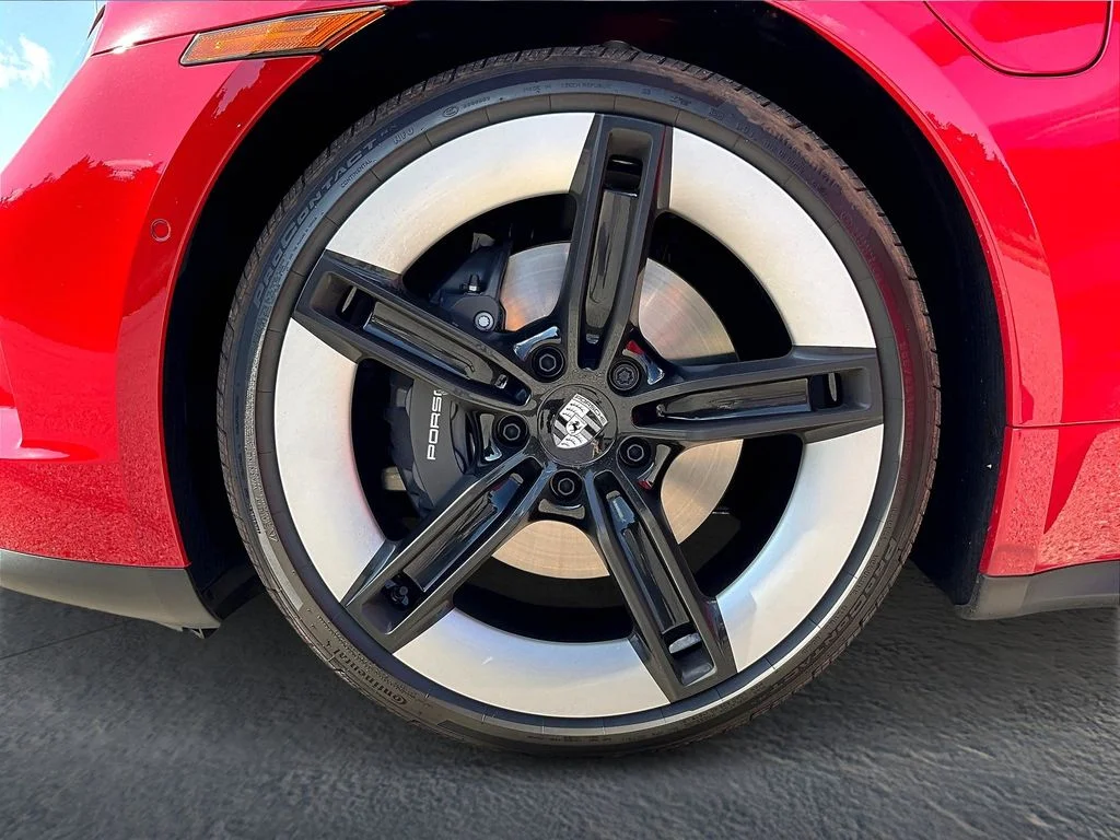 2025 Porsche Taycan Base - Photo 11