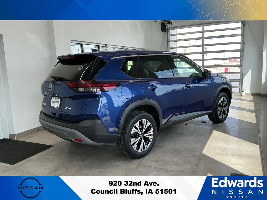 Used 2021 Blue Nissan SV image 7
