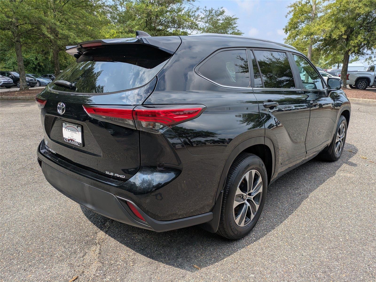 Used 2023 Midnight Black Metallic Toyota XLE image 4