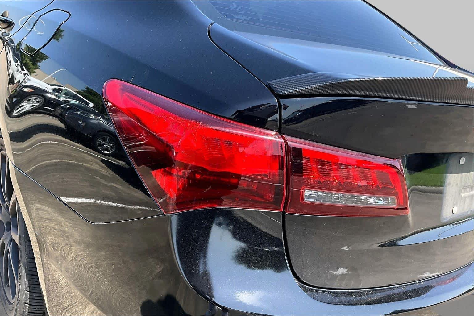 Used 2015 Crystal Black Pearl Acura V6 Tech image 26