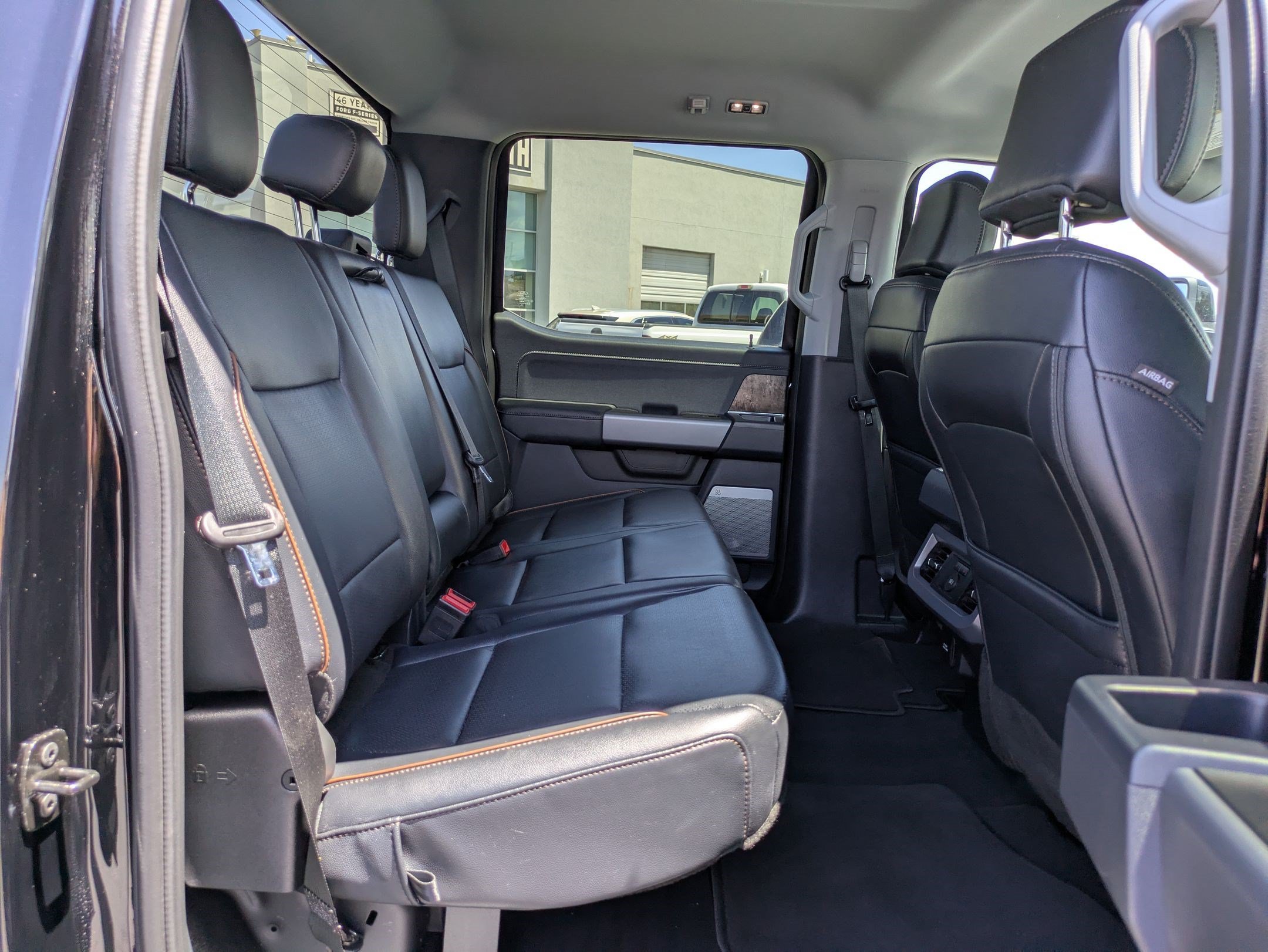 Certified Used 2025 Black Metallic Ford LARIAT image 29