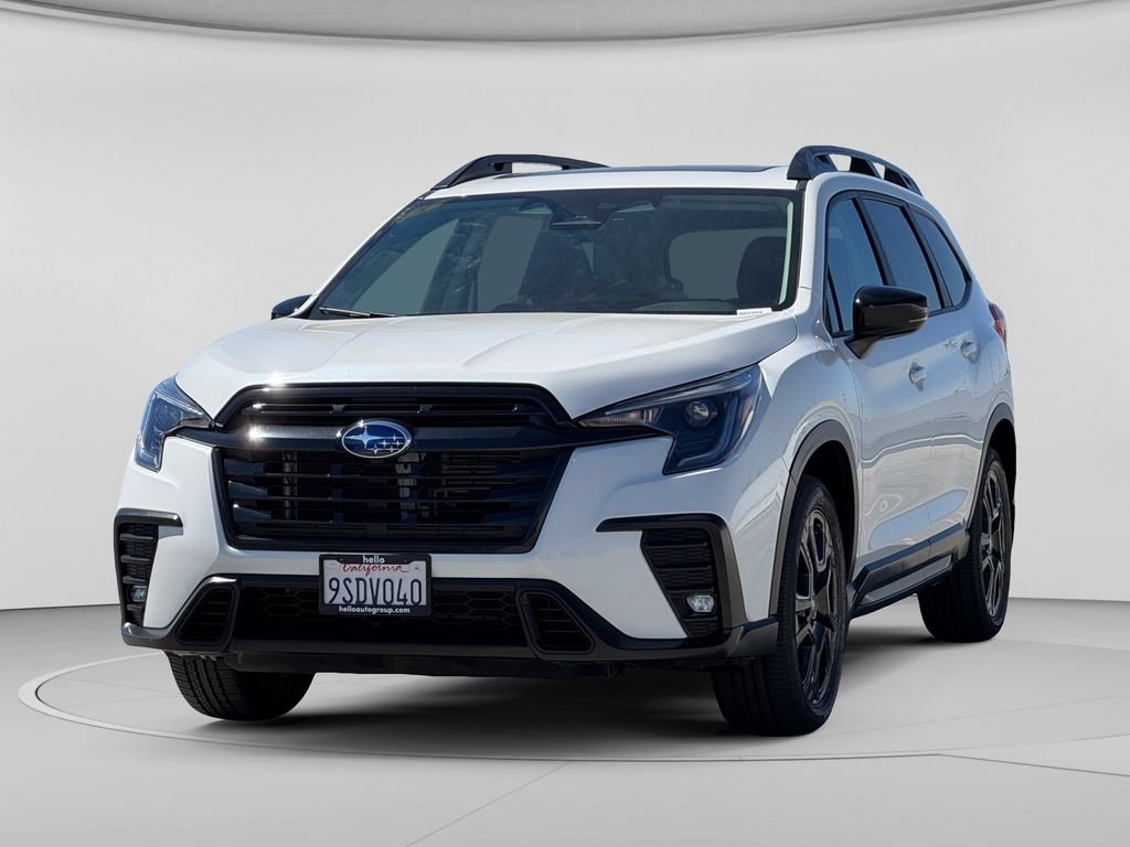 Used 2025 Crystal White Pearl Subaru Onyx Edition image 6
