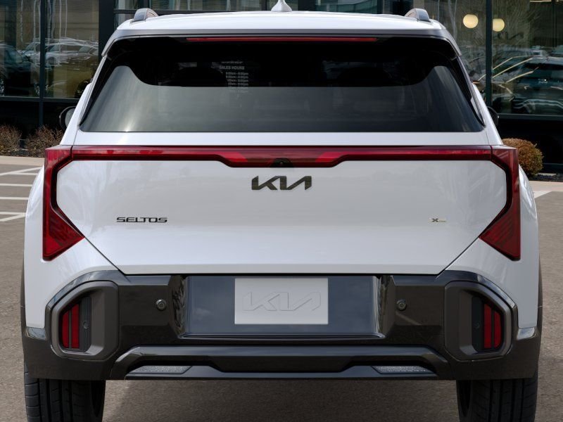 New 2027 Snow White Pearl Kia X-Line S image 13