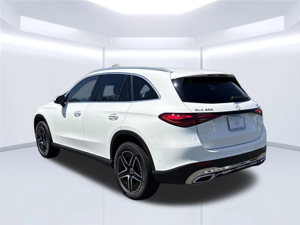 New 2027 Polar White Mercedes-Benz GLC 300 image 44