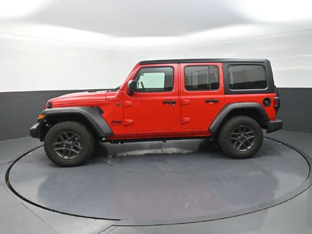 Used 2024 Red Jeep Sport S image 7