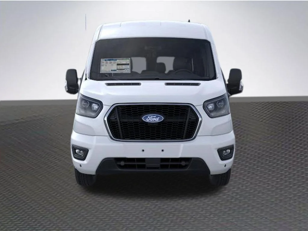 New 2026 Oxford White Ford Passenger Van XLT image 6