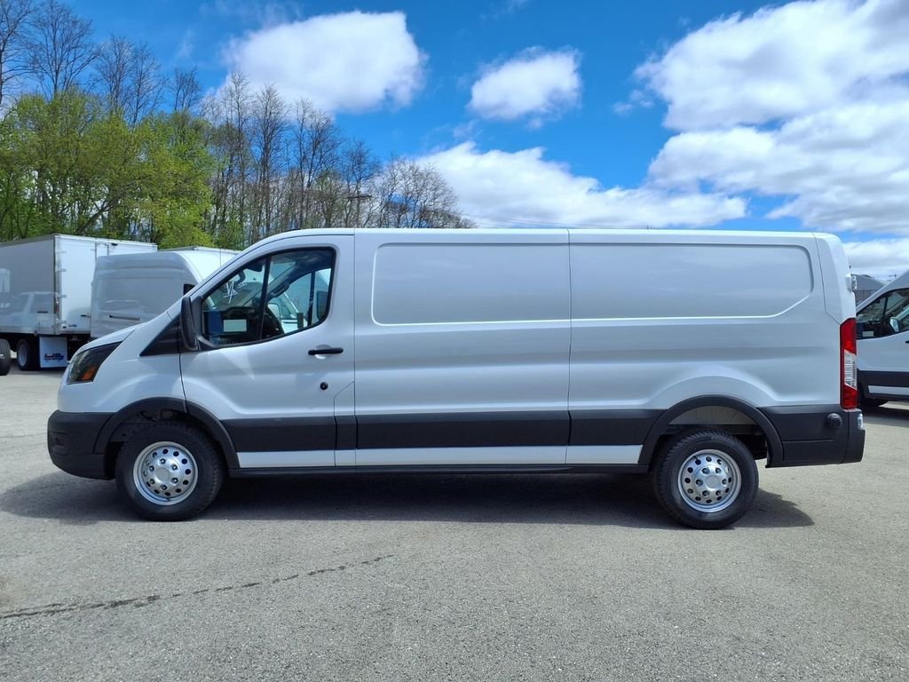 New 2026 Oxford White Ford Cargo Van image 3