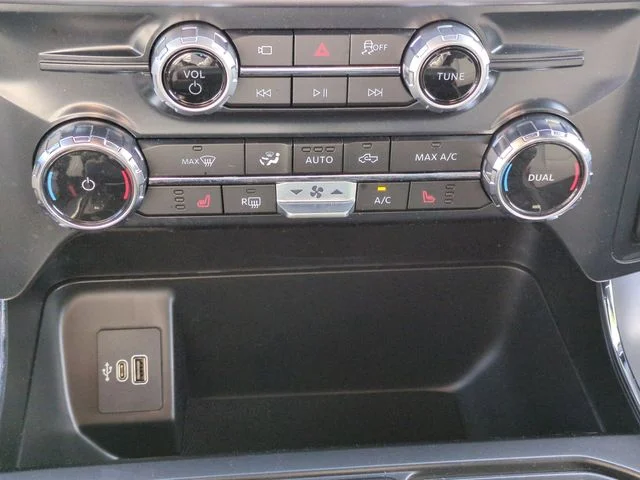 Used 2025 Gray Ford XLT image 24