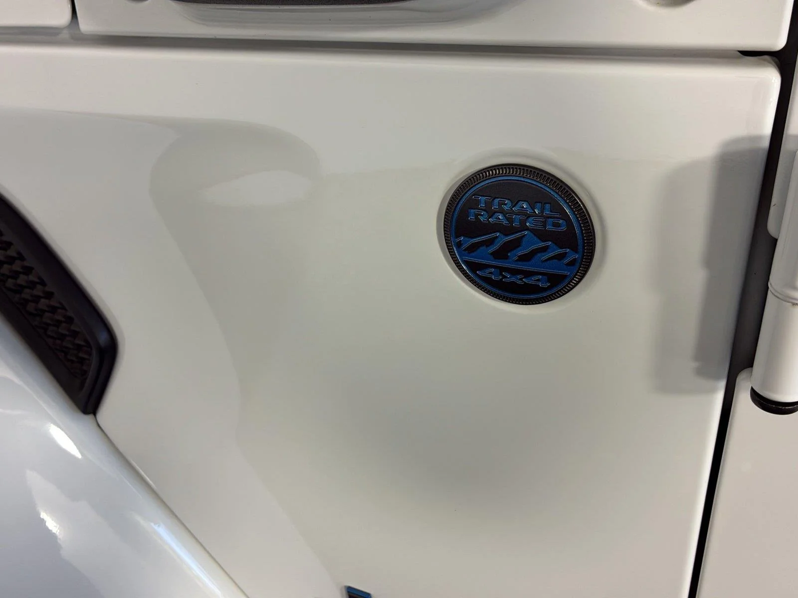 Used 2024 Bright White Clearcoat Jeep Sport S image 9