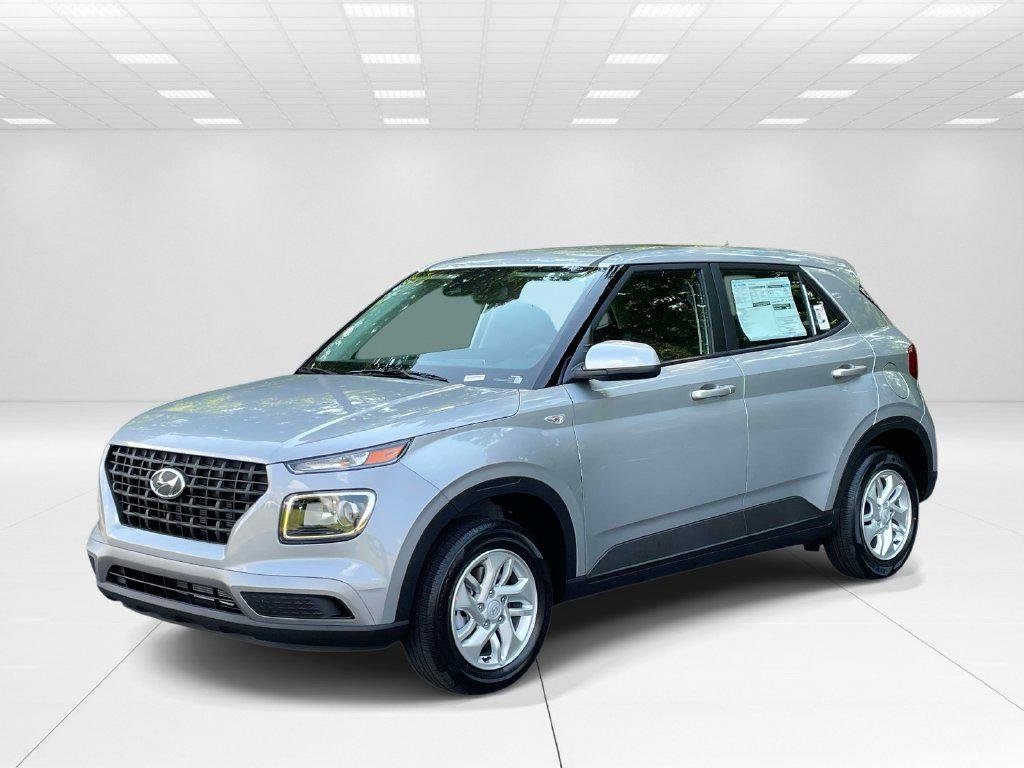 New 2026 Silver Hyundai SE image 3
