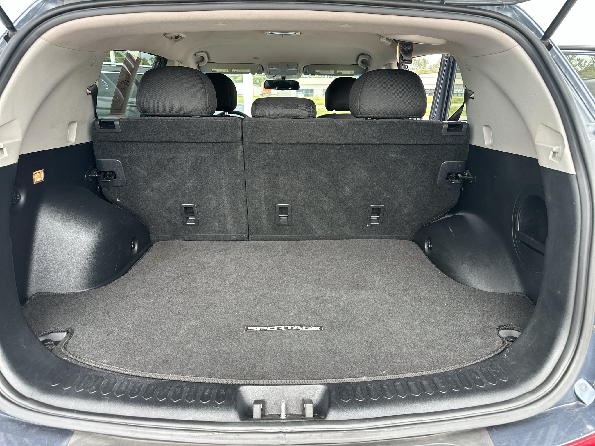 Used 2014 Twilight Blue Kia LX image 31