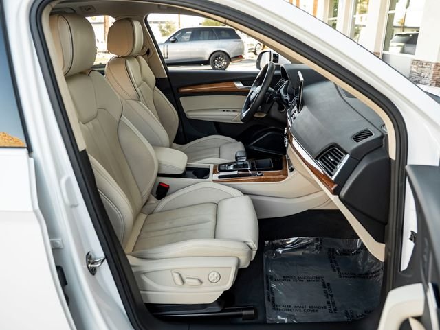 Used 2023 Glacier White Audi 45 S line Premium image 38