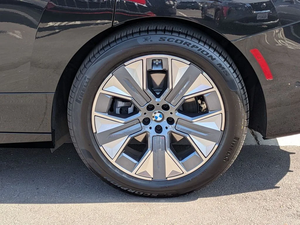 Used 2026 Black BMW xDrive45 image 26