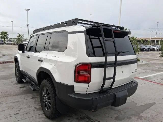 Used 2024 White Toyota 1958 image 4