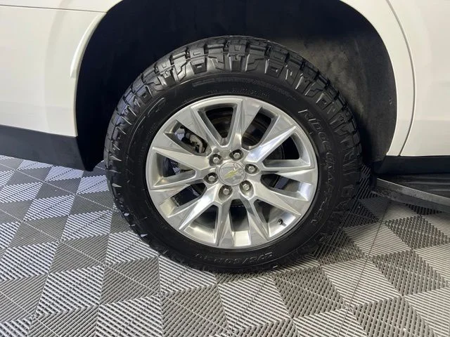 Used 2022 White Chevrolet Premier image 45