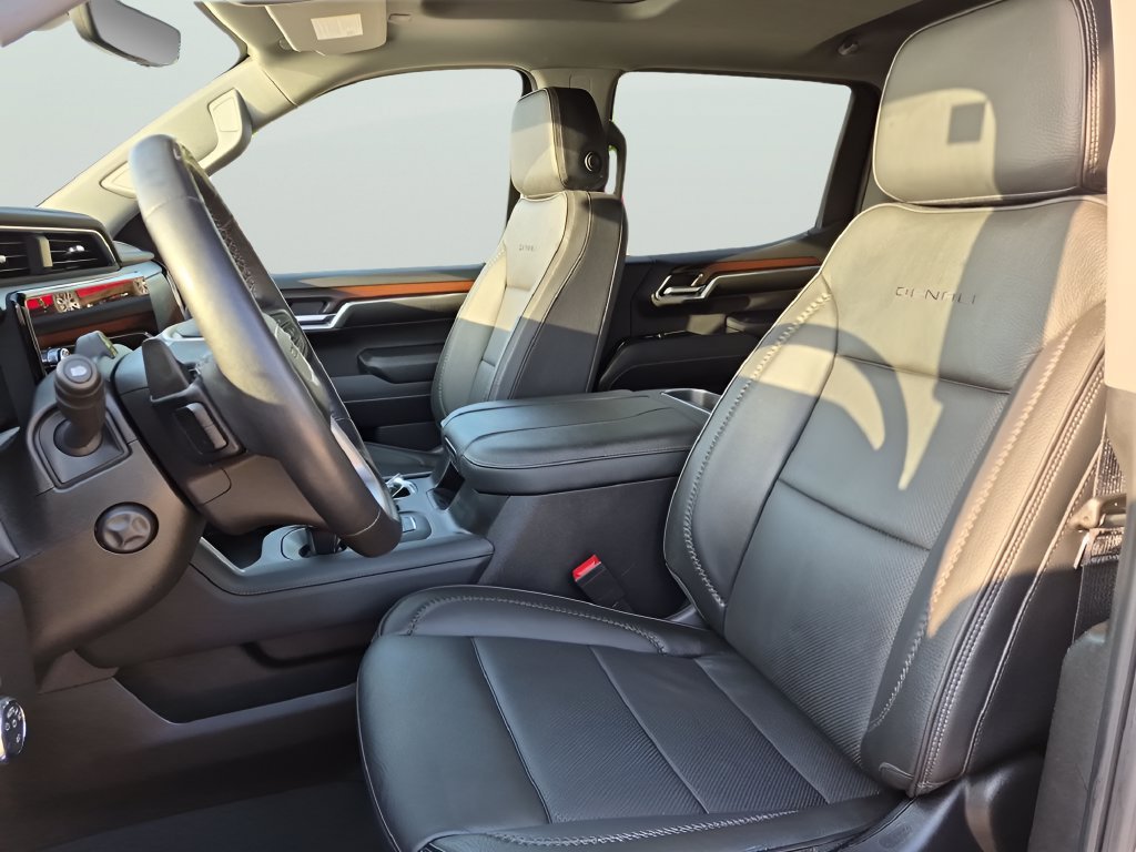 Used 2024 Sterling Metallic GMC Denali image 27