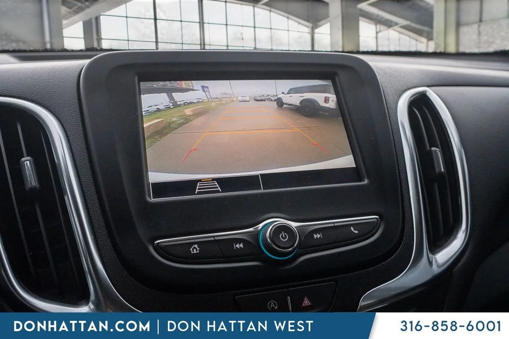 Used 2024 White Chevrolet LT image 8