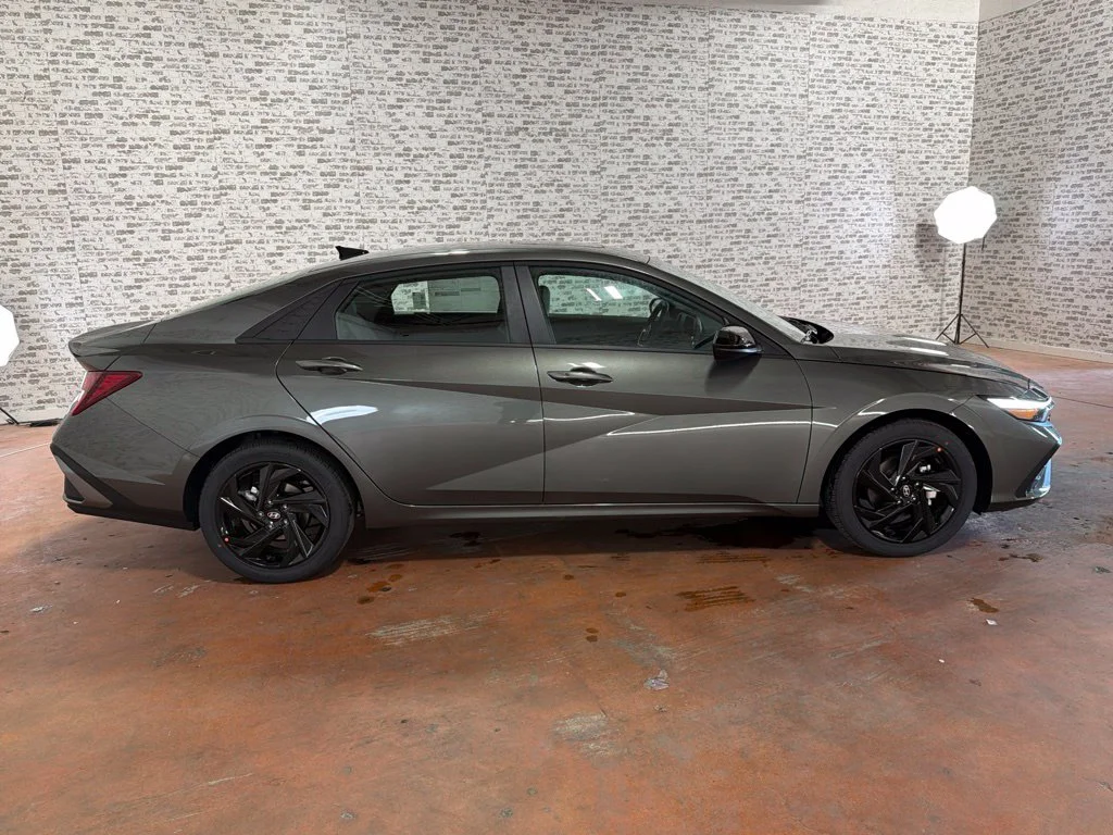 New 2026 Amazon Gray Hyundai SEL Sport Plus image 8