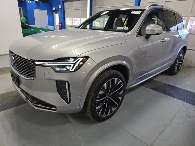2025 Volvo XC90 B5 Plus Bright 6-Seater 4WD's photo