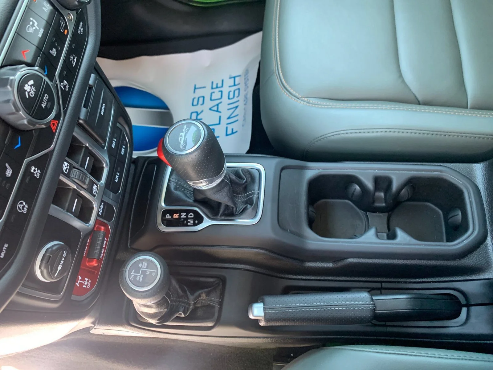 Used 2025 Green Jeep Mojave X image 23