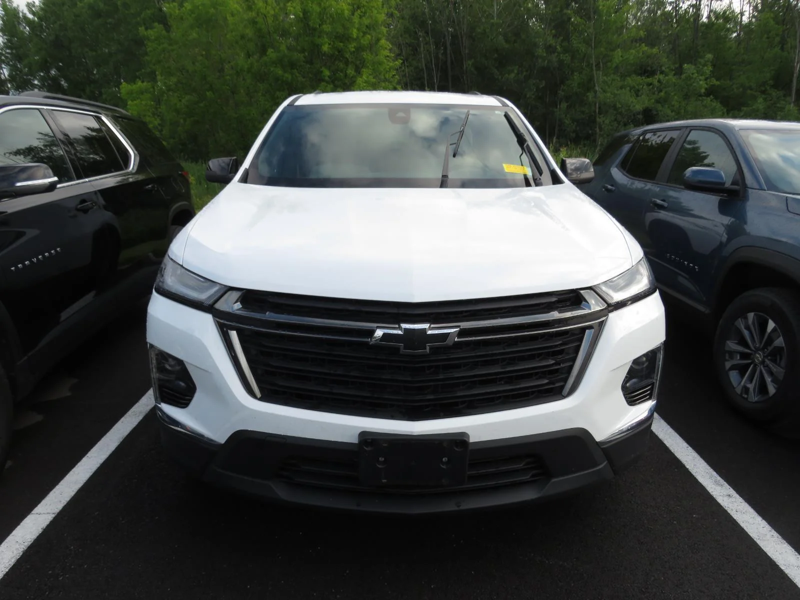 Used 2023 Summit White Chevrolet LS image 4