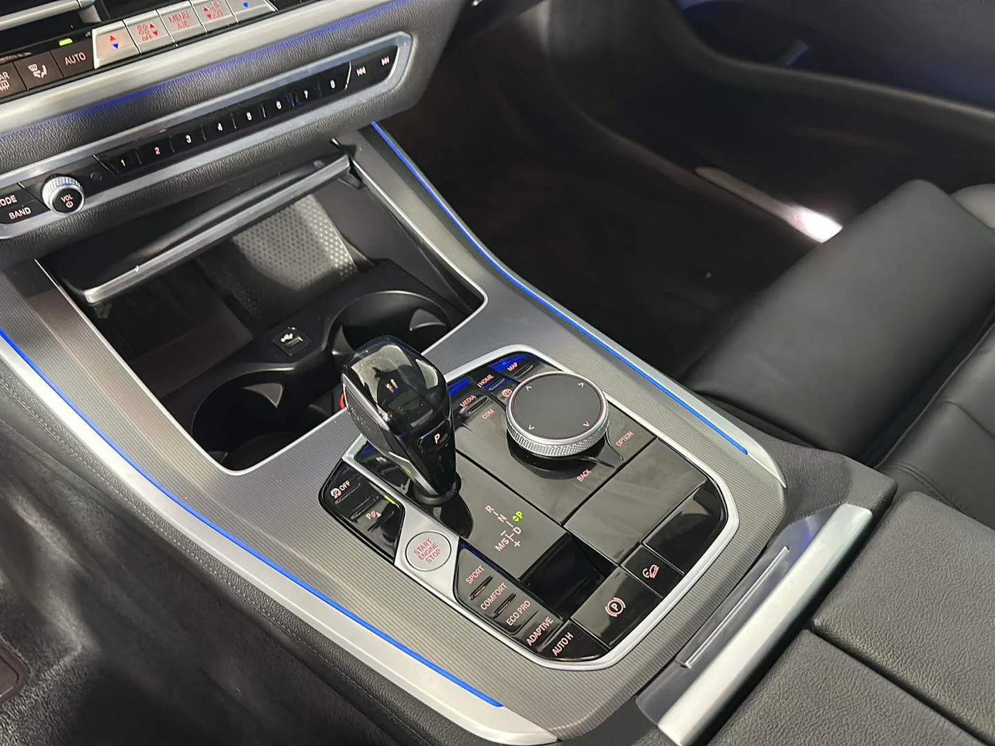 Used 2021 Jet Black BMW xDrive40i image 23