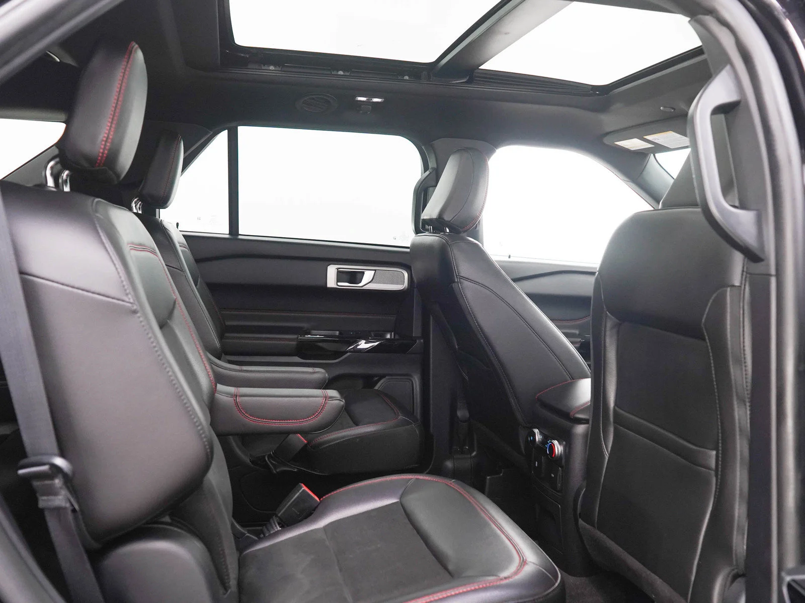 Used 2022 Black Ford ST-Line image 13