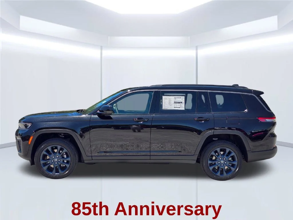 New 2026 Black Jeep  image 18