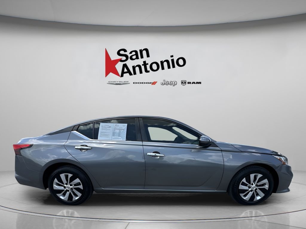 Used 2021 Gray Nissan 2.5 S image 16