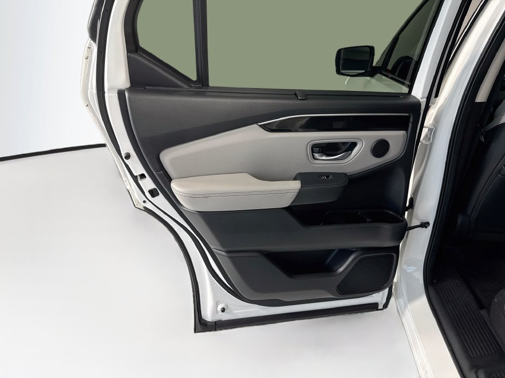 2025 Honda Pilot Touring - Photo 27