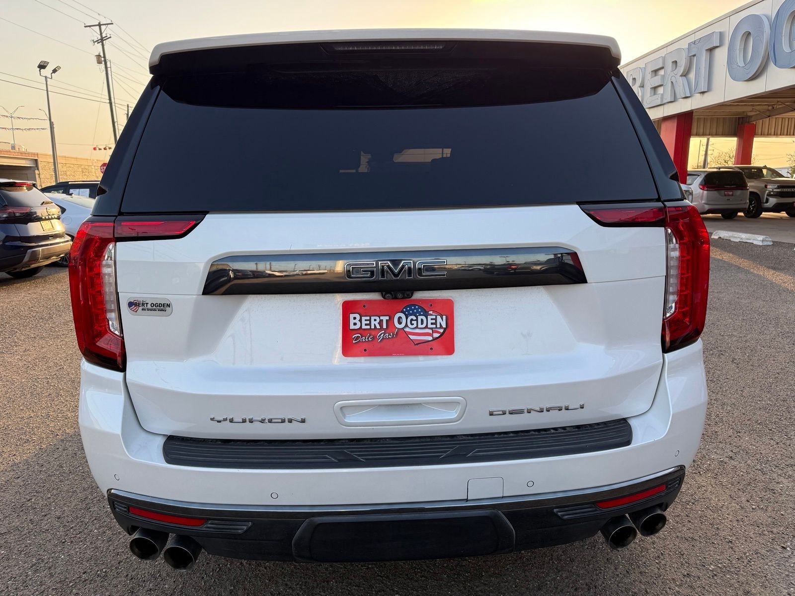 Used 2023 White GMC Denali Ultimate image 5