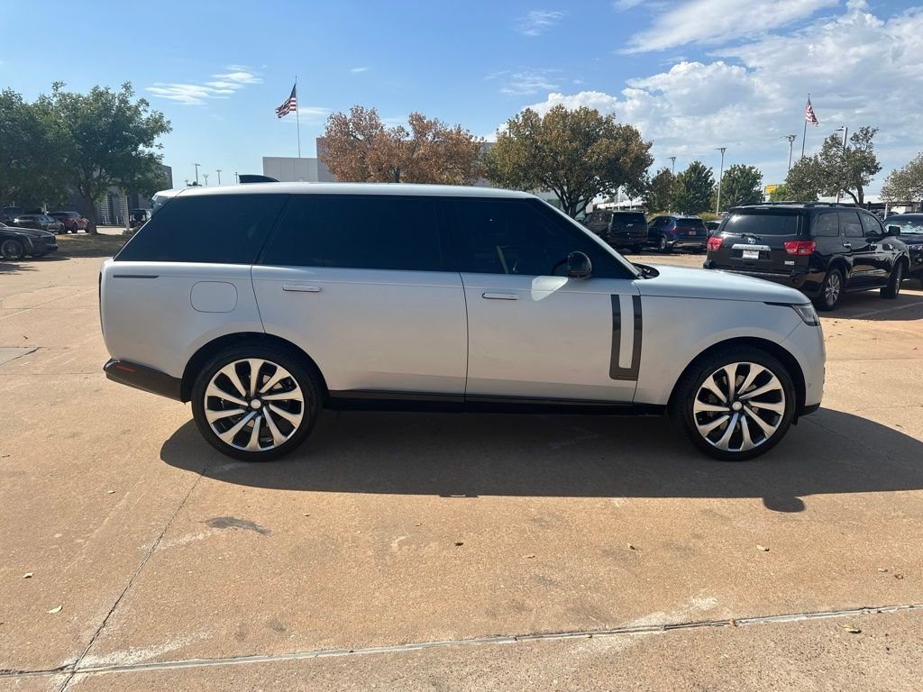 Used 2025 Silver Land Rover Autobiography image 4