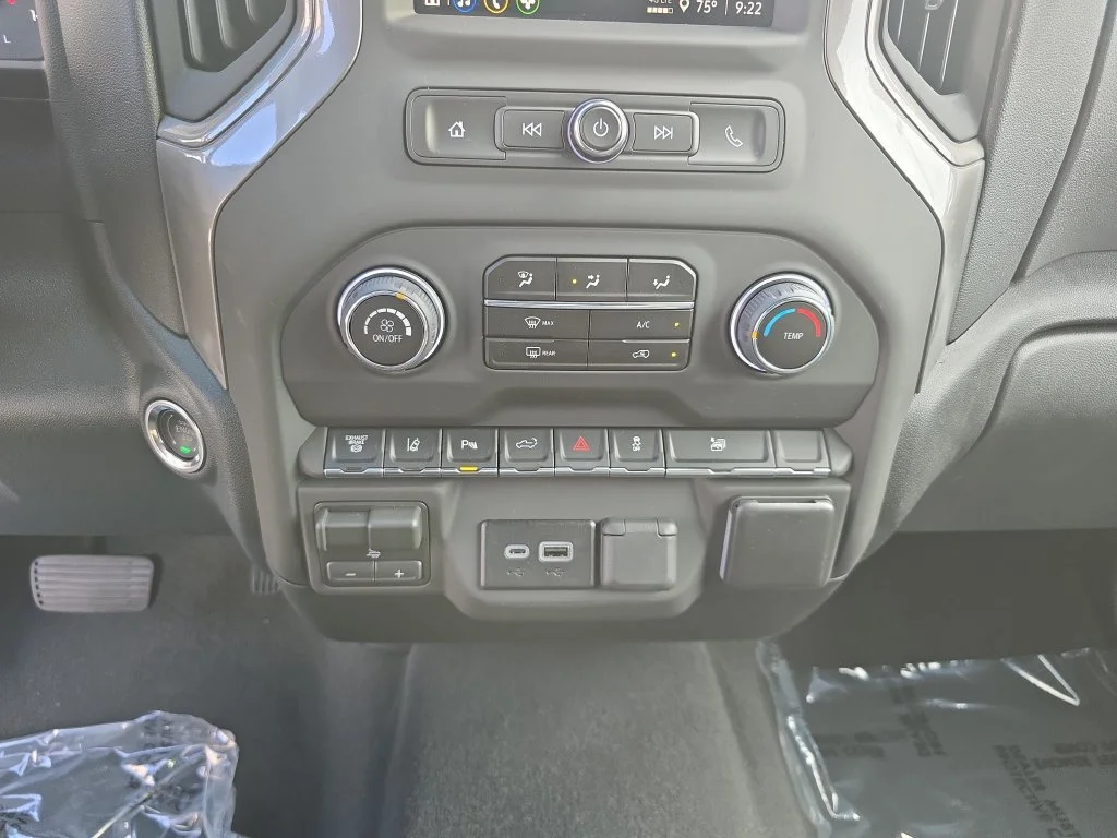 2026 Chevrolet Silverado 2500 HD Custom - Photo 21