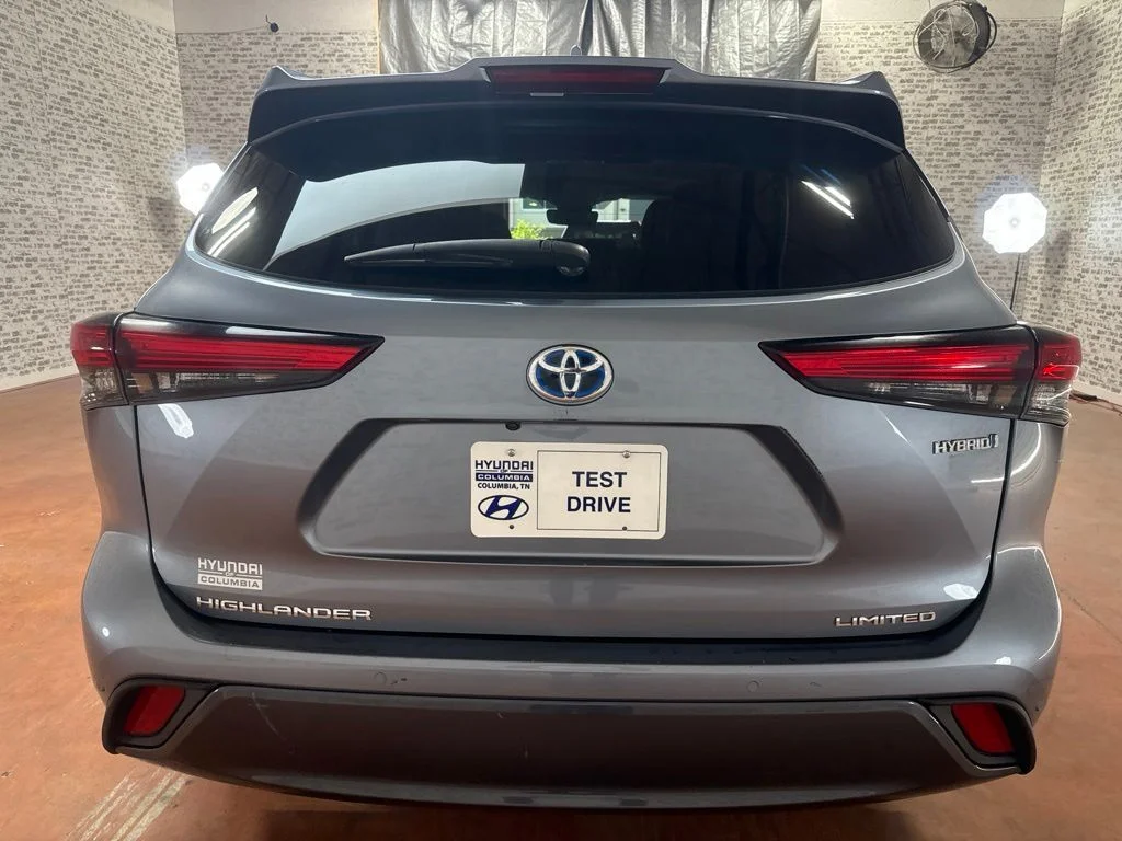 Used 2023 Moon Dust Toyota Limited image 6