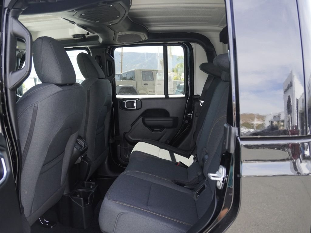 New 2026 Black Clear-Coat Exterior Paint Jeep Sport S image 20