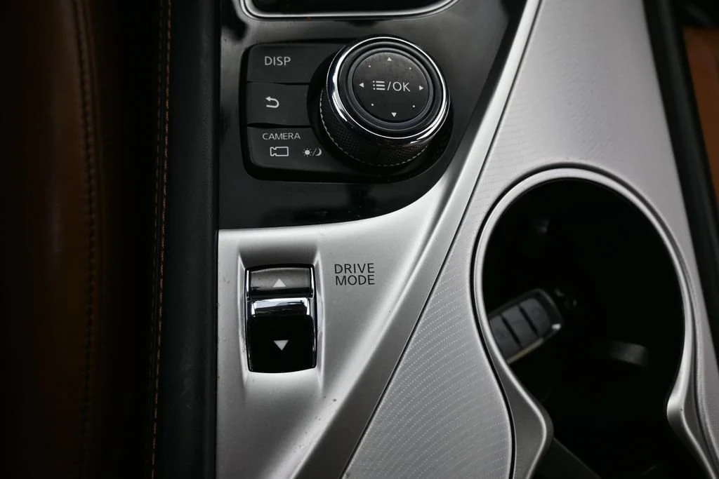 Used 2024 Graphite Shadow INFINITI LUXE image 34