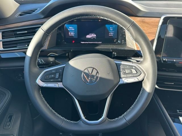 New 2026 Silver Mist Metallic Volkswagen 2.0T SE w/Technology image 41