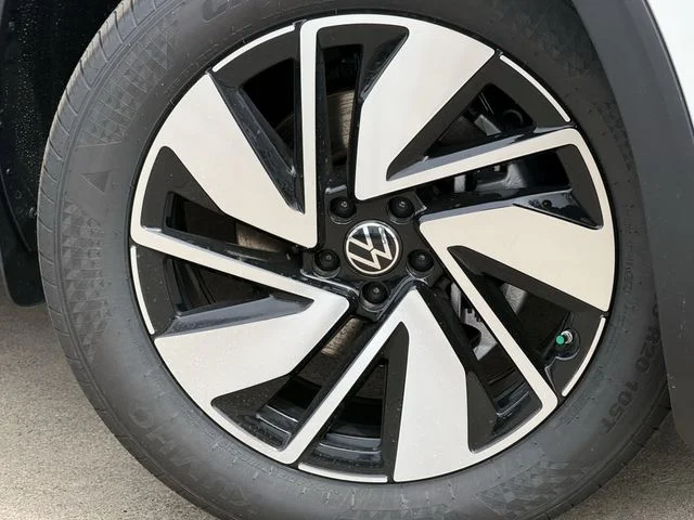 New 2026 White Volkswagen 2.0T SEL image 6